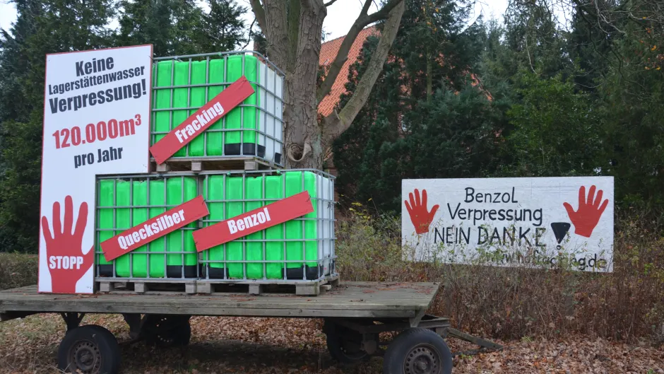 Fracking-Protest-Voelkersen_c._D._Hiss.JPG